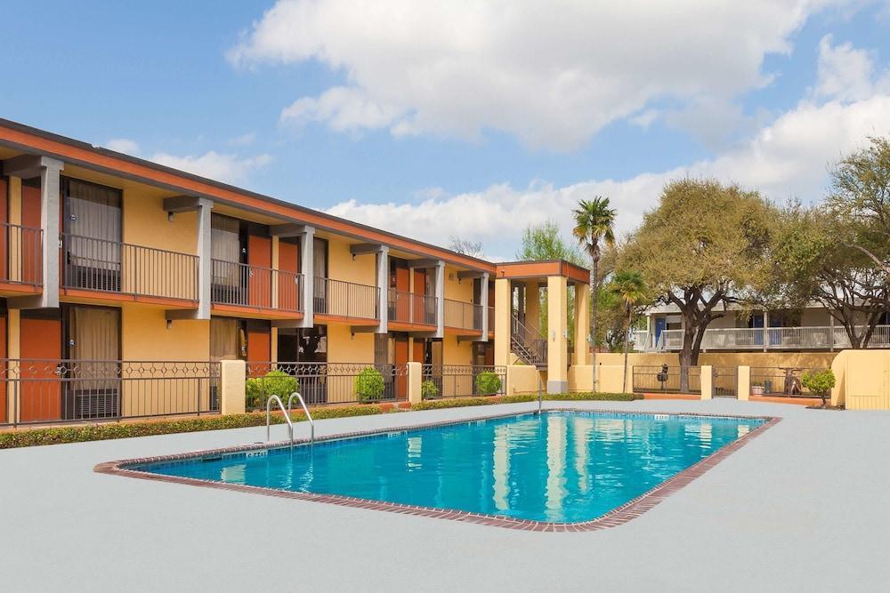 Quality Inn Cedartown Kültér fotó